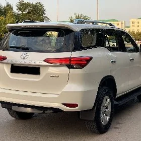 Toyota Fortuner 2022