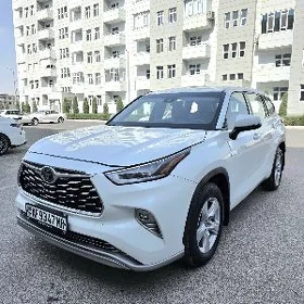 Toyota Highlander 2021
