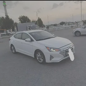 Hyundai Elantra 2020