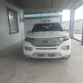 Ford Explorer 2022