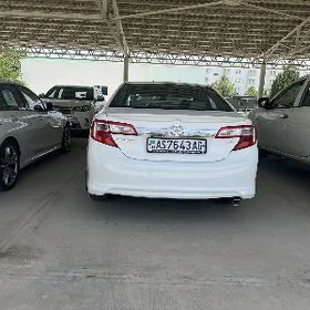 Toyota Camry 2014