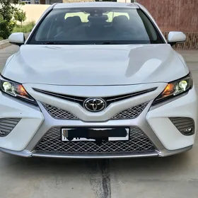 Toyota Camry 2020