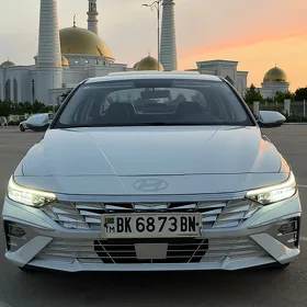 Hyundai Elantra 2025