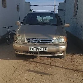 Toyota Sienna 2002