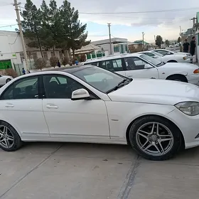 Mercedes-Benz C350 2010