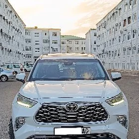 Toyota Highlander 2022