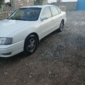 Toyota Avalon 1999
