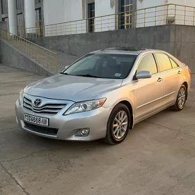 Toyota Camry 2011