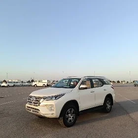 Toyota Fortuner 2021