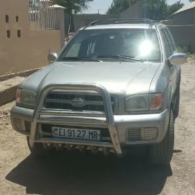 Nissan Pathfinder 2001