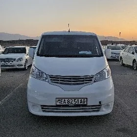 Nissan NV200 2021