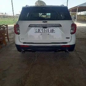 Ford Explorer 2023