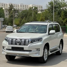 Toyota Land Cruiser Prado 2023