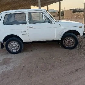 Lada Niva 1983