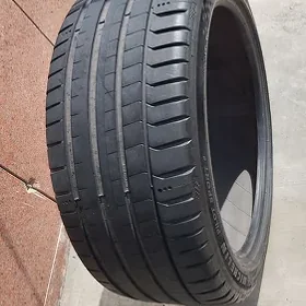 Michelin 245 40 R18