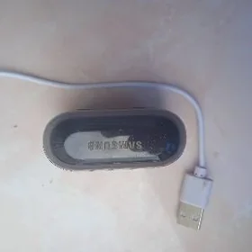 Наушники новые Samsung