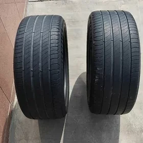 Michelin 245 40R18