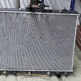 Radiyator suw Highlander 2013y