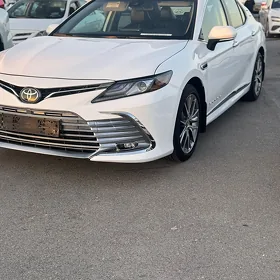 Toyota Camry 2024