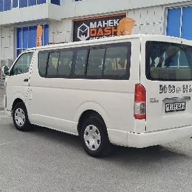 Toyota Hiace 2006