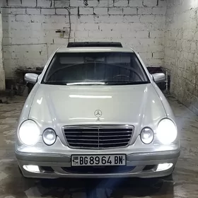 Mercedes-Benz E320 2000