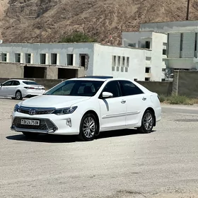 Toyota Camry 2020