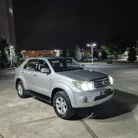 Toyota Fortuner 2009
