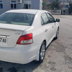 Toyota Yaris 2010