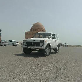 Lada Niva 1998
