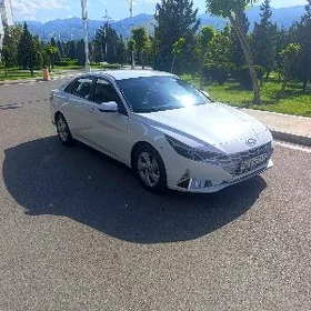 Hyundai Elantra 2021