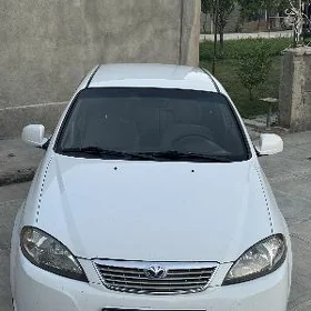 Daewoo Gentra 2013