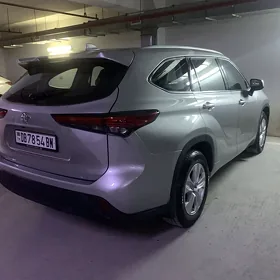 Toyota Highlander 2022