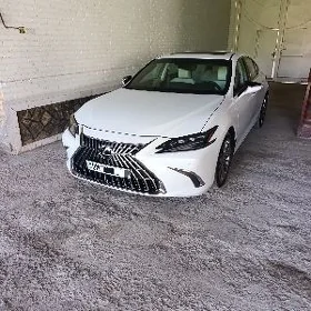 Lexus ES 350 2025