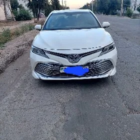 Toyota Camry 2020