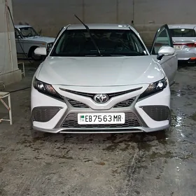 Toyota Camry 2022