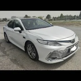 Toyota Camry 2023
