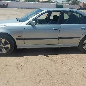BMW E39 1998