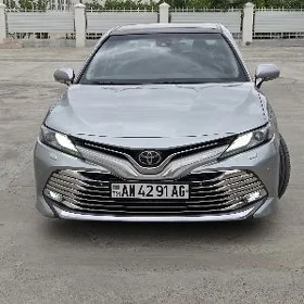 Toyota Camry 2018