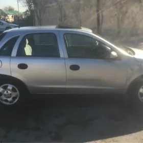 Opel Corsa 2001