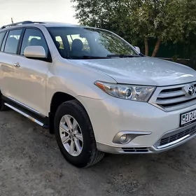 Toyota Highlander 2013