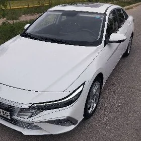 Hyundai Elantra 2025