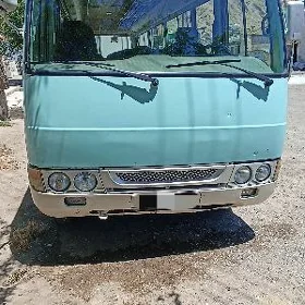 Mitsubishi Rosa 2003