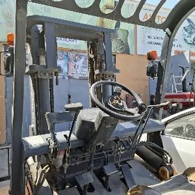 Kara Forklift 2012