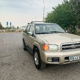 Nissan Pathfinder 1999