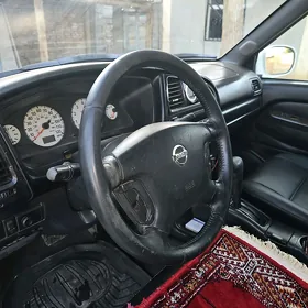 Nissan Pathfinder 2002