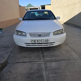 Toyota Camry 1999