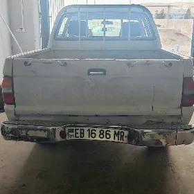 Mitsubishi L300 2000
