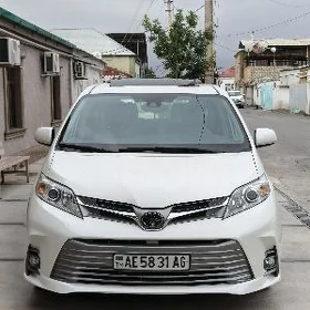 Toyota Sienna 2018