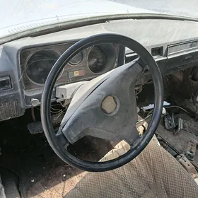 Gaz 24 1988