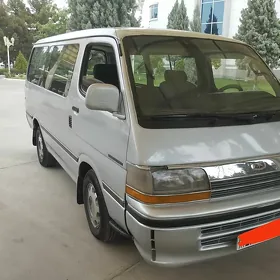 Toyota Hiace 1995